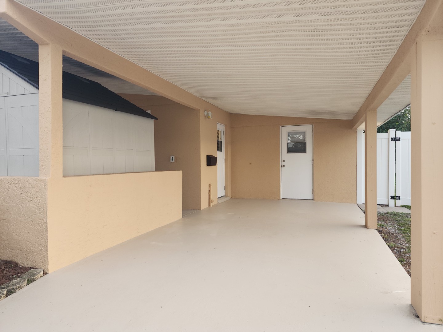 100-carport B